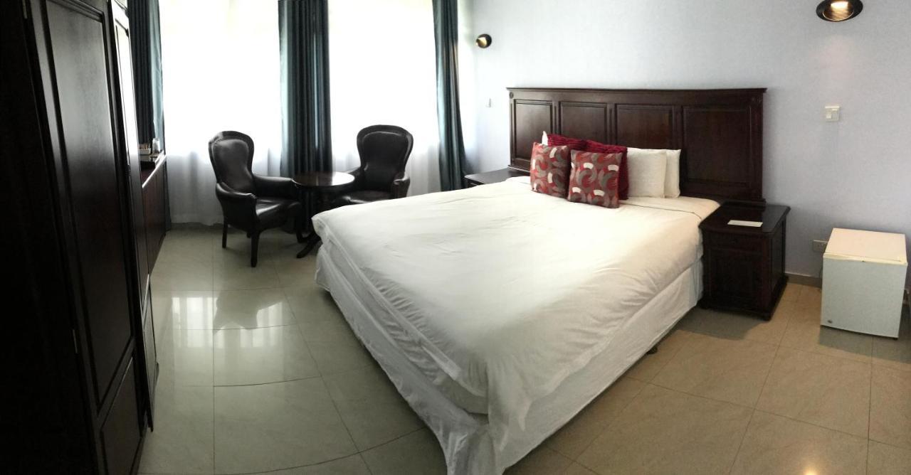 Crescent Lodge Livingstone Extérieur photo